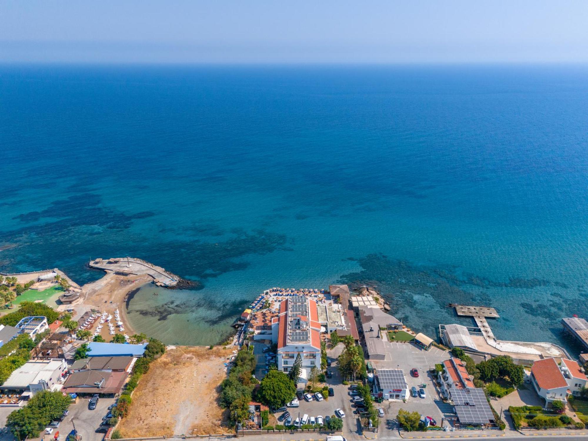 Manolya Hotel Lapithos  Exteriér fotografie