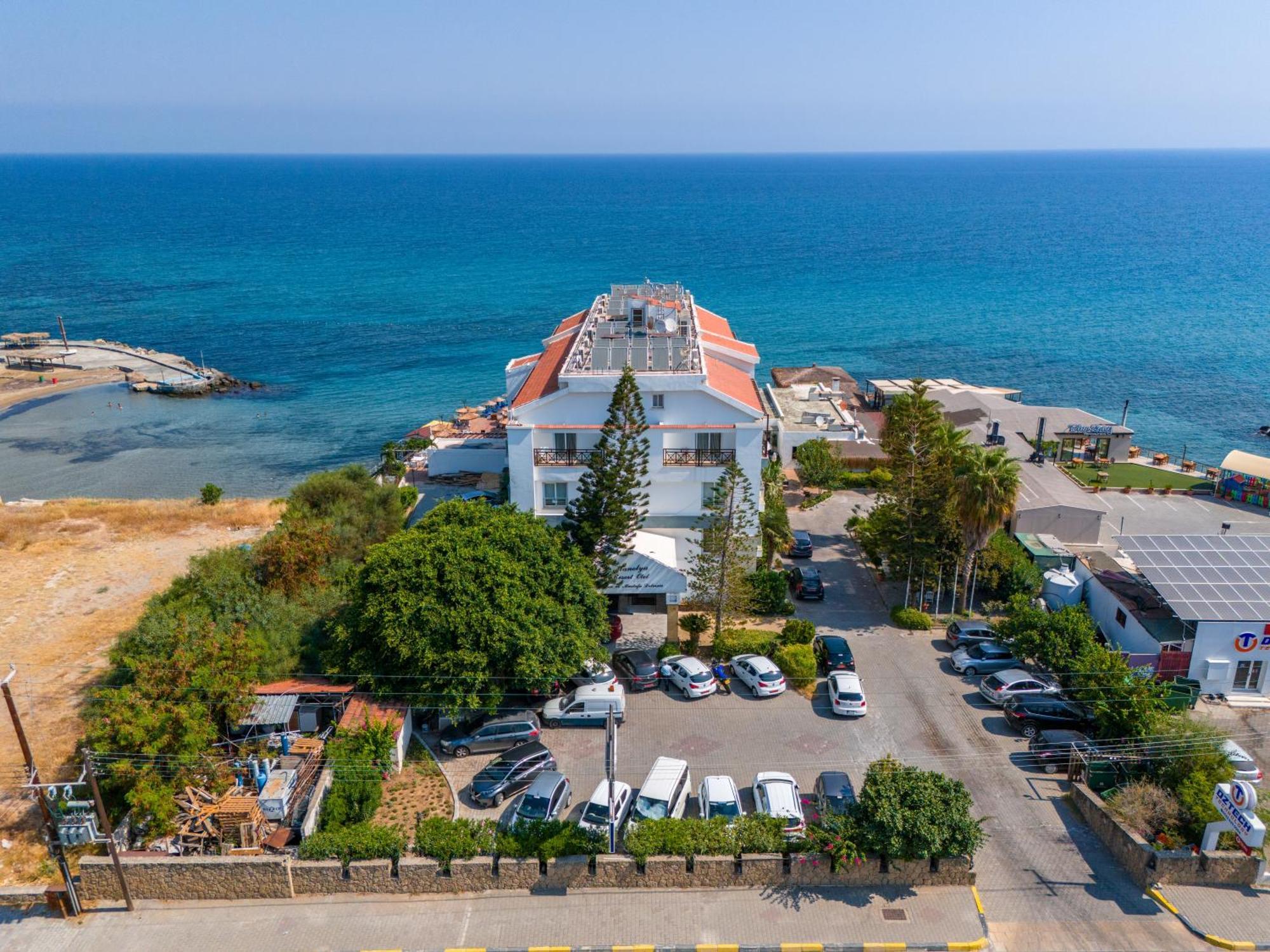 Manolya Hotel Lapithos  Exteriér fotografie