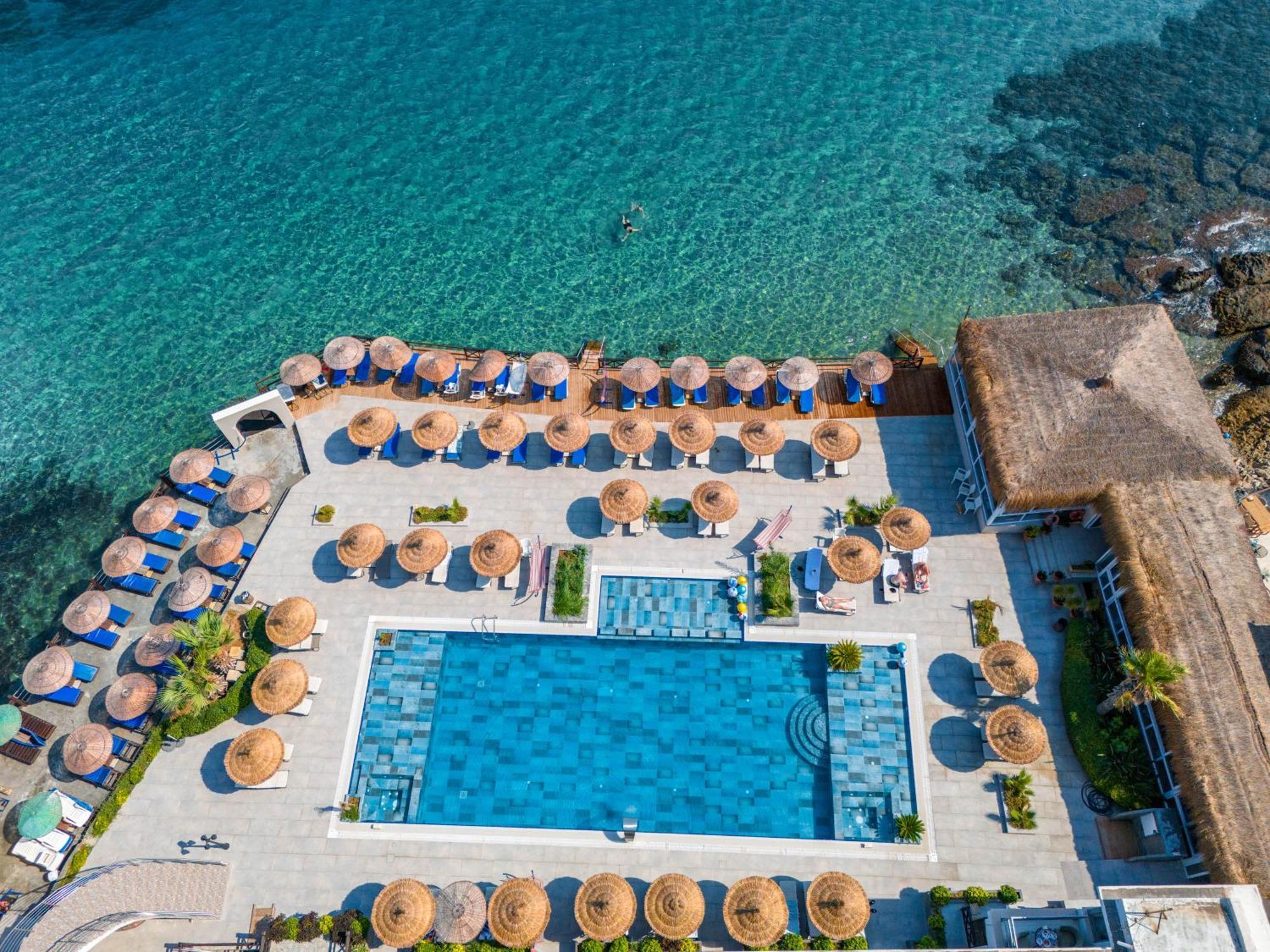 Manolya Hotel Lapithos  Exteriér fotografie