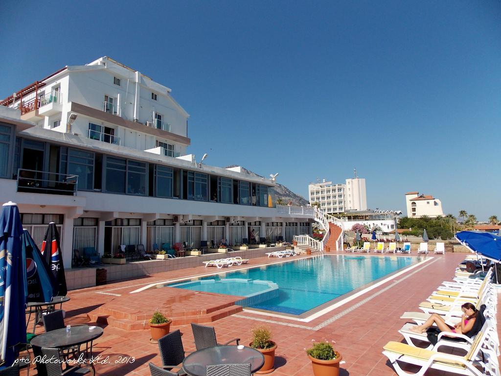 Manolya Hotel Kyrenia  Exteriér fotografie